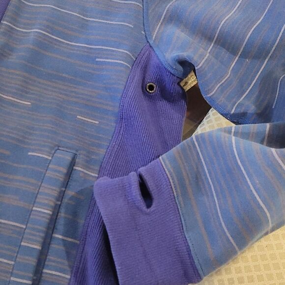 𝅺lululemon Athletica Zipup Hoodie Medium - Picture 3 of 7